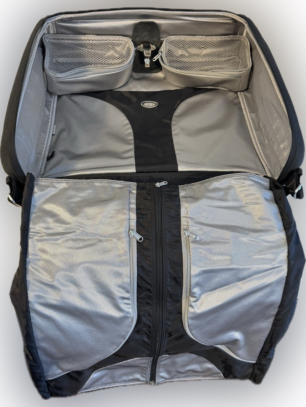 TUMI T3 Black Ballistic Nylon Hanging Garment Bag Carry On Suit Travel Luggage